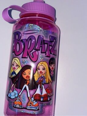 BRATZ WATER BOTTLE NEW